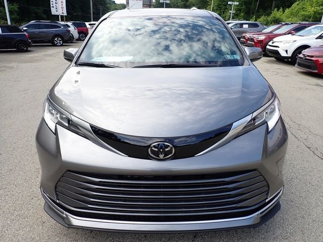 2026 Toyota Sienna Limited