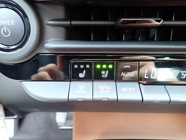 2026 Toyota Toyota Crown Signia Limited