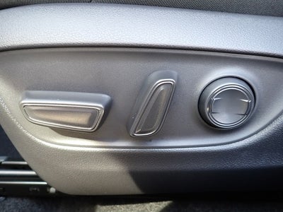 2025 Toyota RAV4 Plug-in Hybrid SE