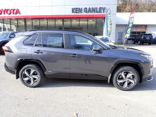 2025 Toyota RAV4 Plug-in Hybrid SE