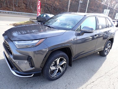 2025 Toyota RAV4 Plug-in Hybrid SE